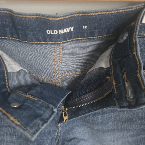 🎁 Free With Any Purchase - OLD NAVY Denim Blue Shorts - Picture 3 of 4